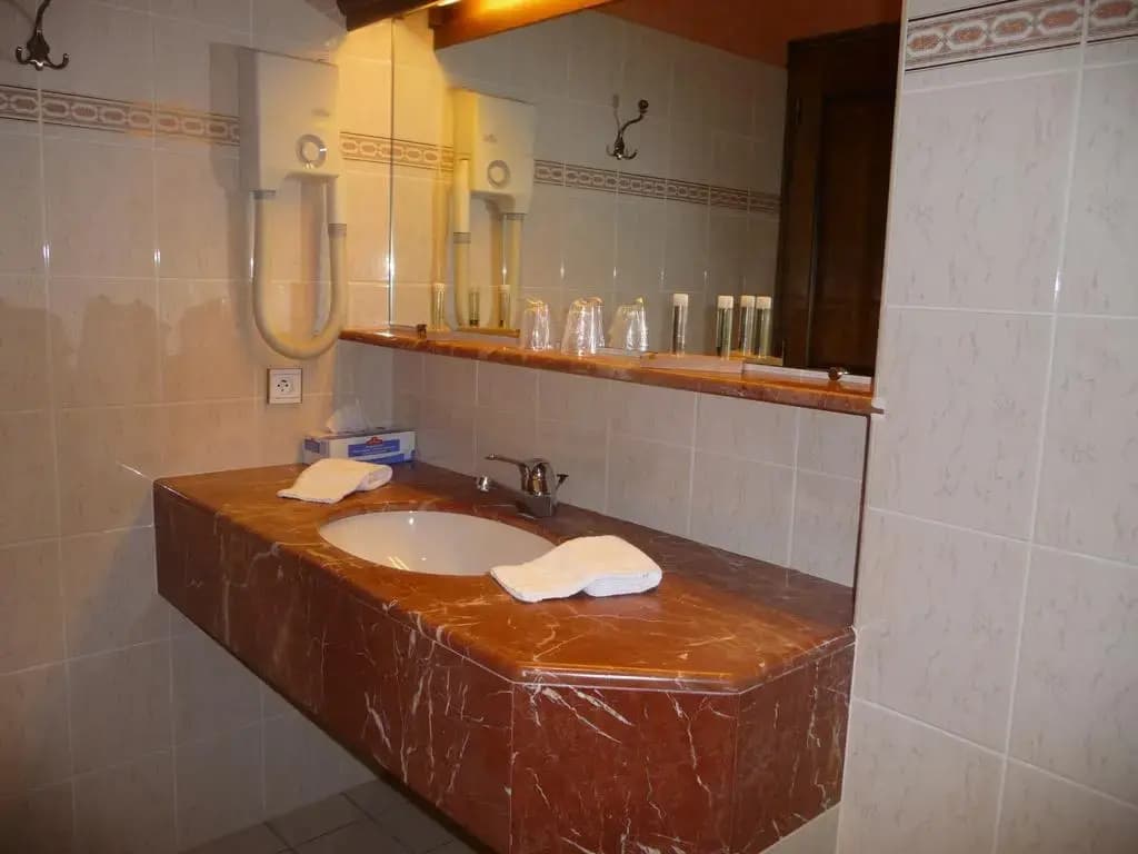 Logis Auberge Saint Jacques - Miniature 8