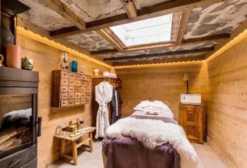 La Maison Des Bois-Marc Veyrat - Photo 2