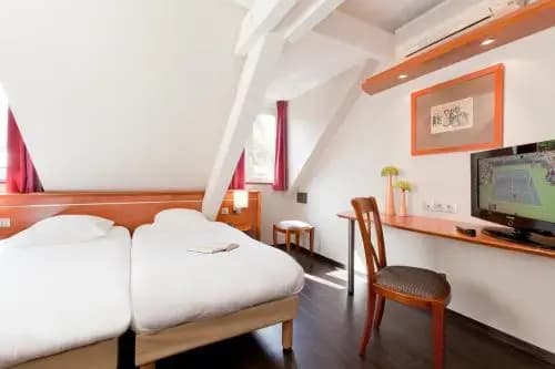 Traditional Loft - Photo 5