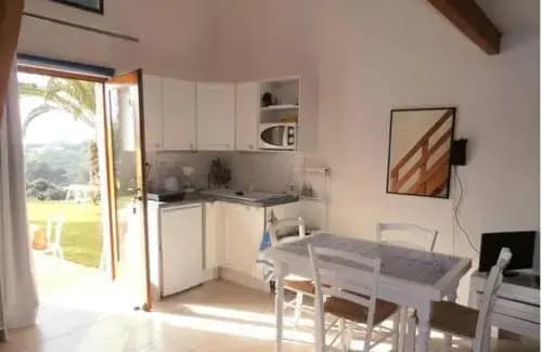 Studio-mezzanine dans villa - Photo 3