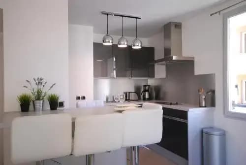 Appartement Deux Chambres avec Terrasse - Centre Cannes - Photo 2