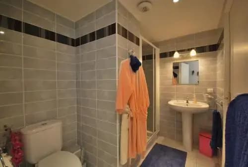 Appartement Deux Chambres avec Piscine - Roi Albert Ier - Photo 4