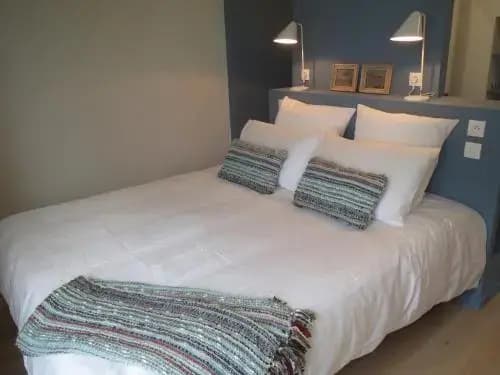 La Garenne - Photo 1