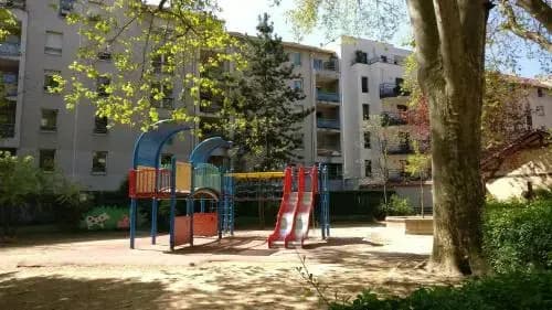 19Sisley - Photo 4