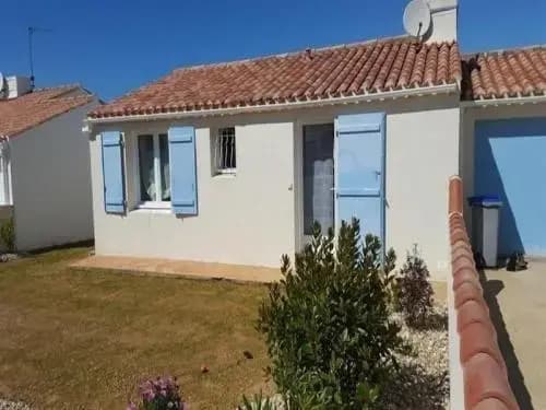 Rental Villa Rue Du Zephyr - Photo 1