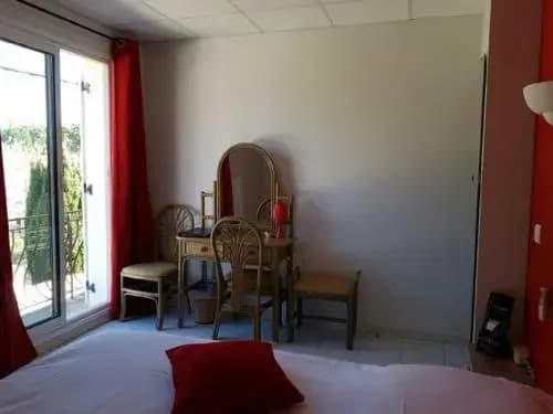Carry Hotel - Photo 3