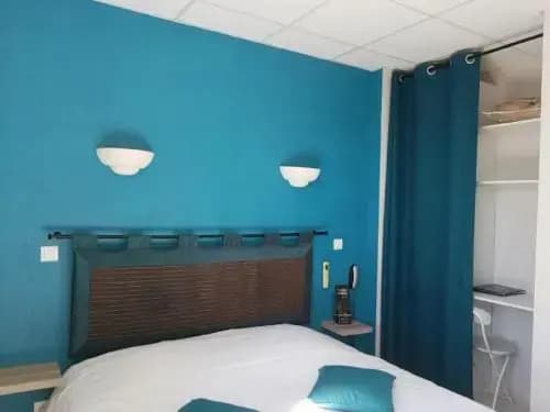 Carry Hotel - Photo 2
