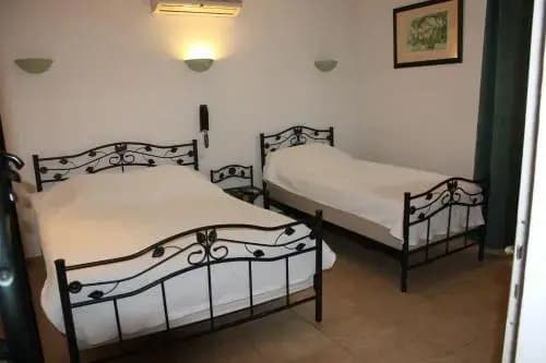 Hotel Restaurant La Camargue - Photo 4
