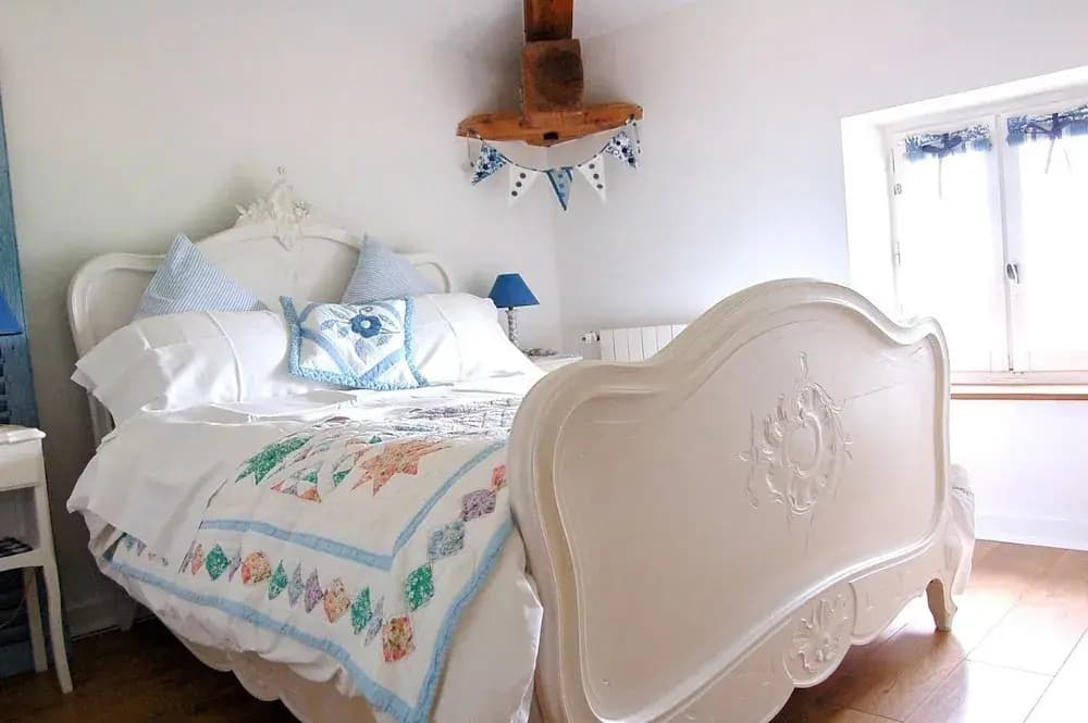The Old School B&B - Miniature 6
