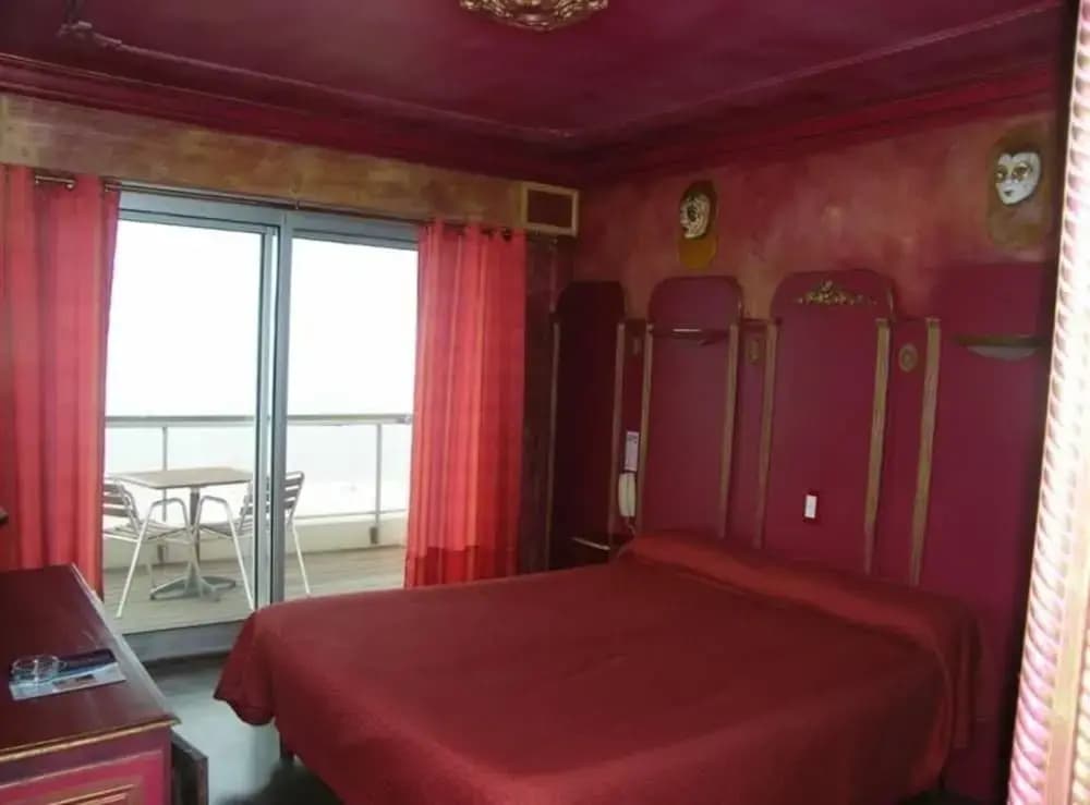 Hotel Le Christina - Miniature 6