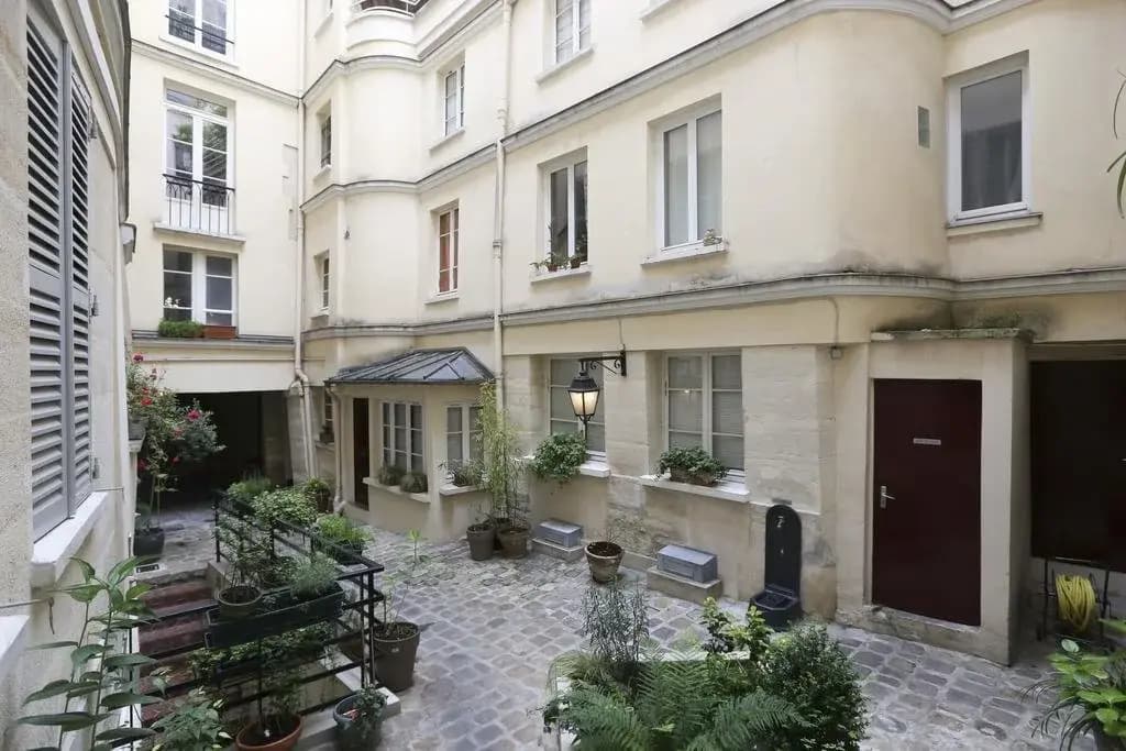 Lovely and Typical 1 bedroom - Photo 1