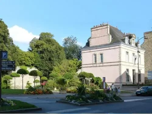 Maison DHotes Des Remparts - Photo 1