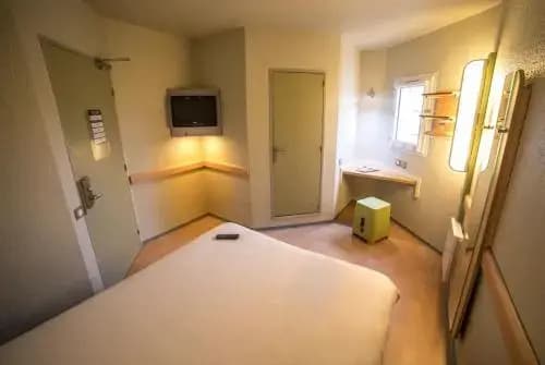 Ibis budget Rouen Cléon - Photo 4