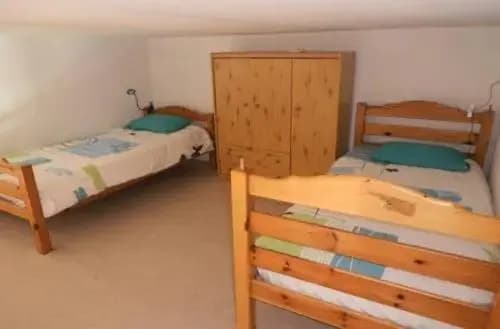 Studio-mezzanine dans villa - Photo 2