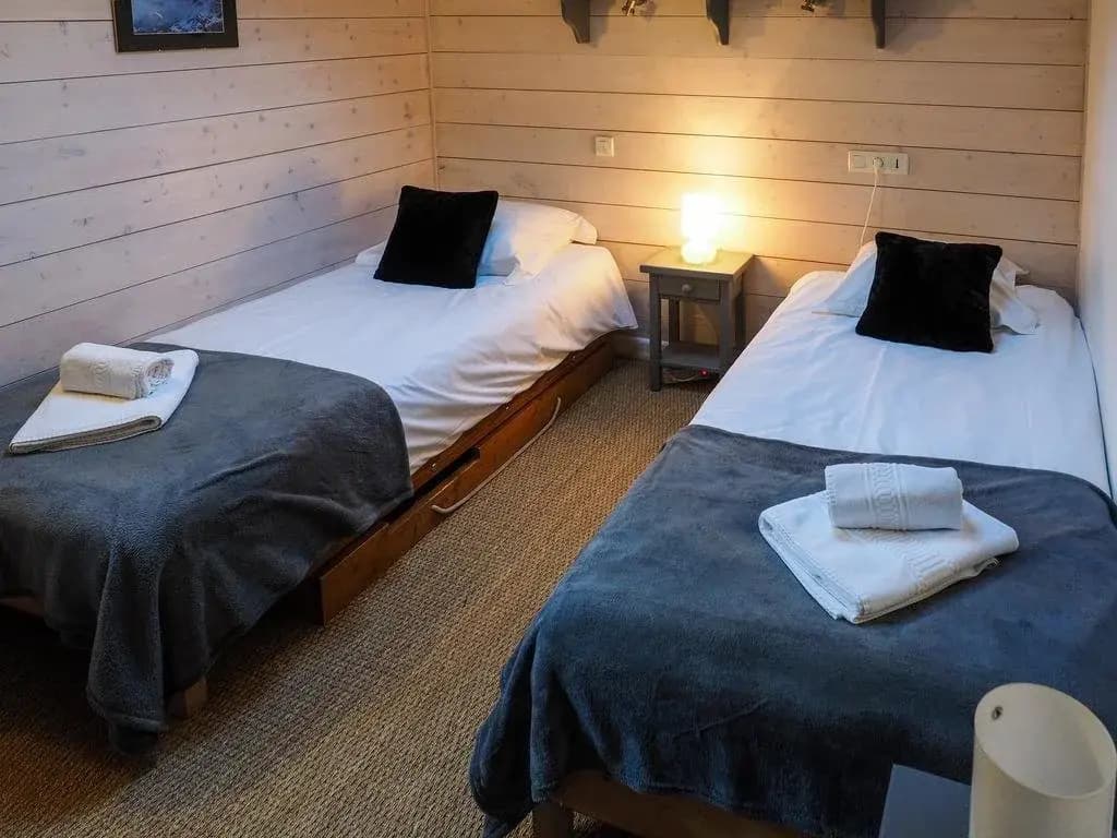 Chalet Hideaway 2 - Photo 2