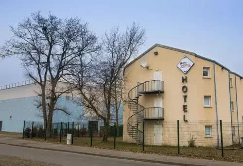Ibis budget Rouen Cléon - Photo 1