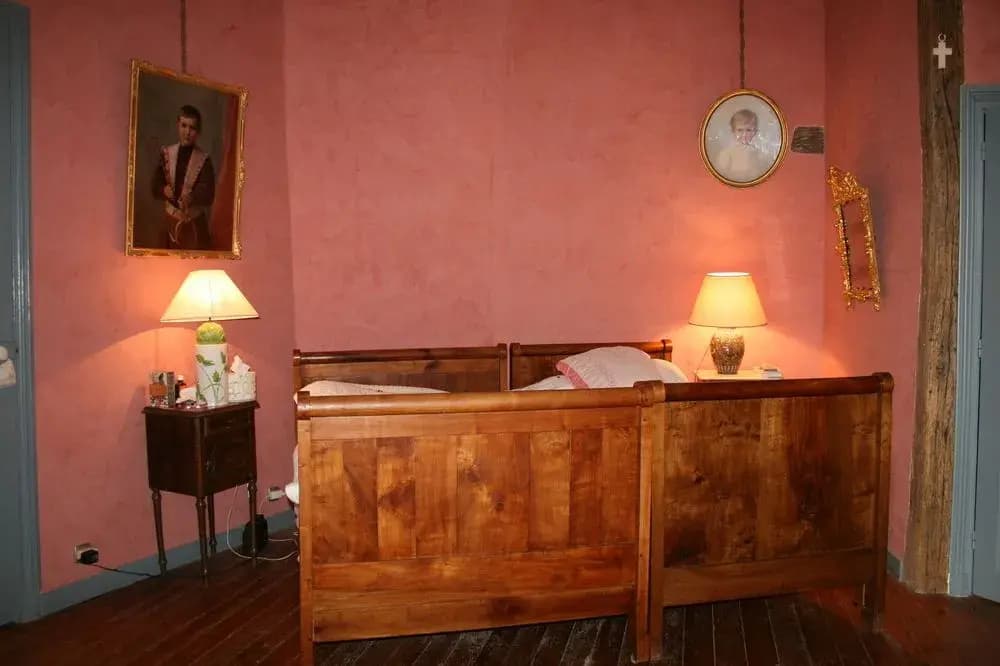Château de la Roche Martel - Miniature 6