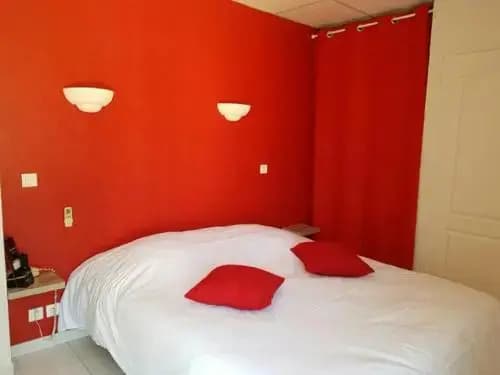 Carry Hotel - Photo 4