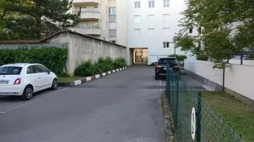 19Sisley - Photo 1