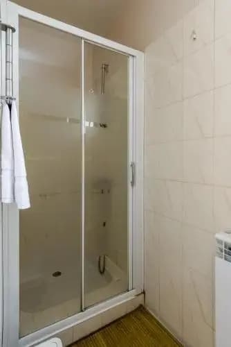 4 Bedroomed Near Disneyland Paris - Miniature 8