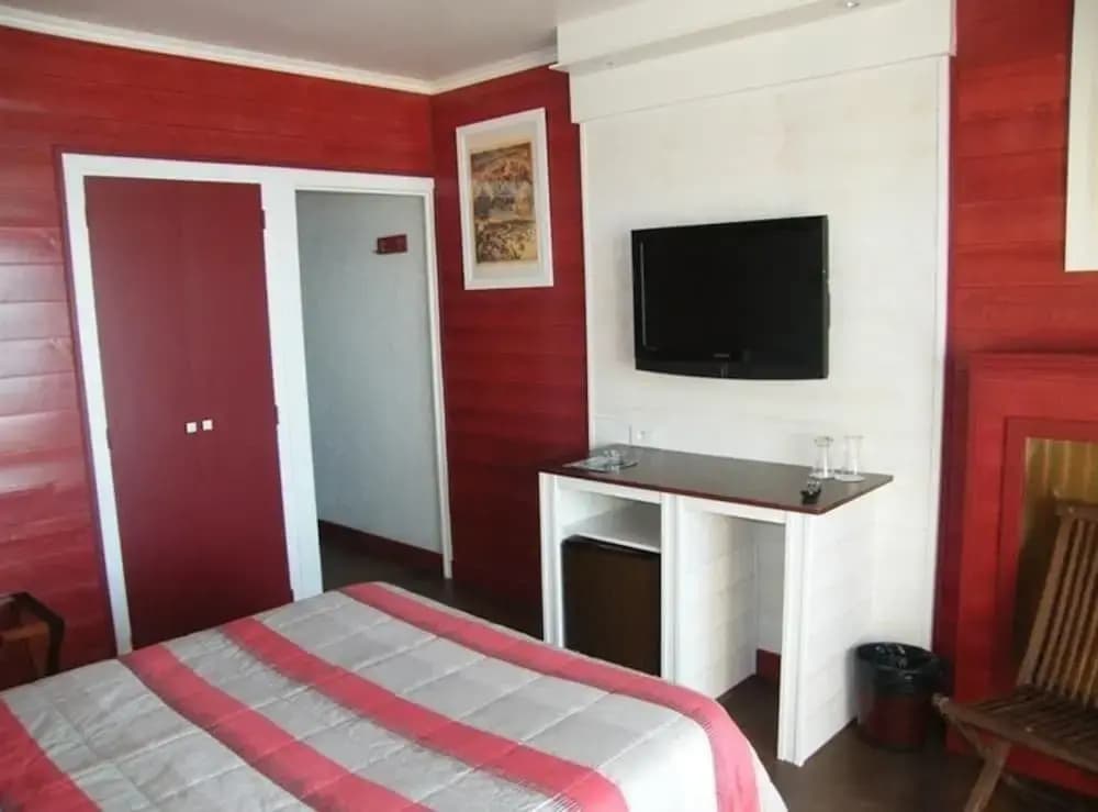 Hotel Le Christina - Photo 2