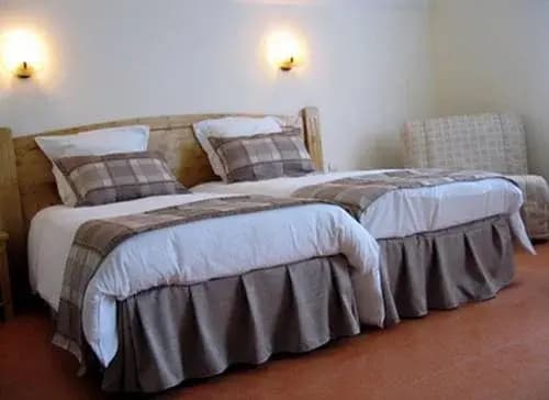 Hotel Restaurant Les Cygnes - Photo 3