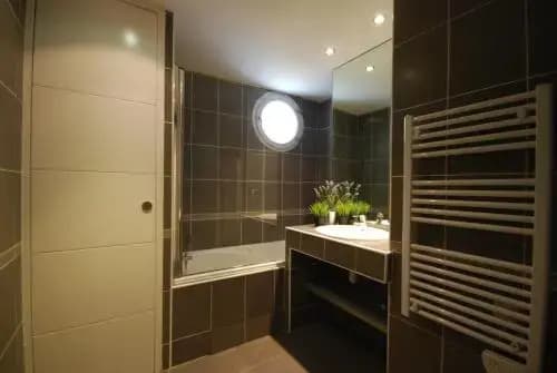 Appartement Deux Chambres avec Terrasse - Centre Cannes - Miniature 8