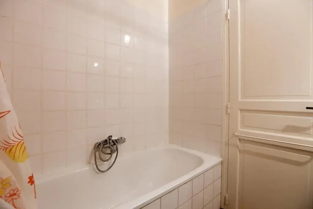 Lovely and Typical 1 bedroom - Miniature 7