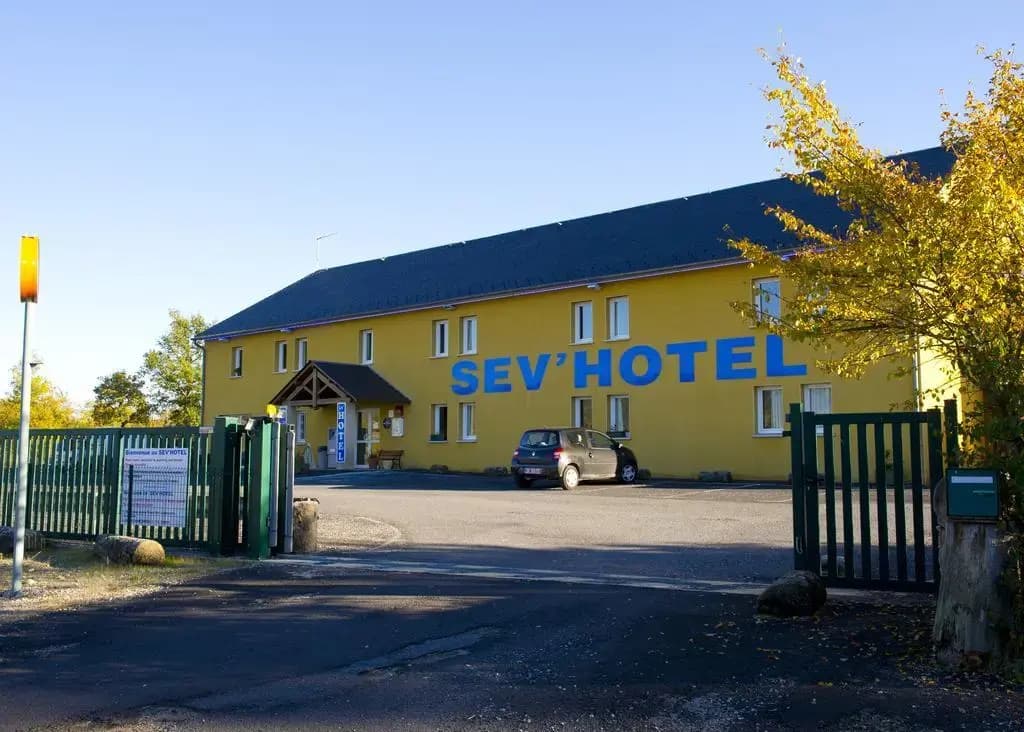 Sev'Hotel - Photo 1