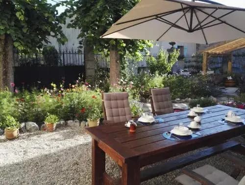 Le Petit Chateau - Photo 3