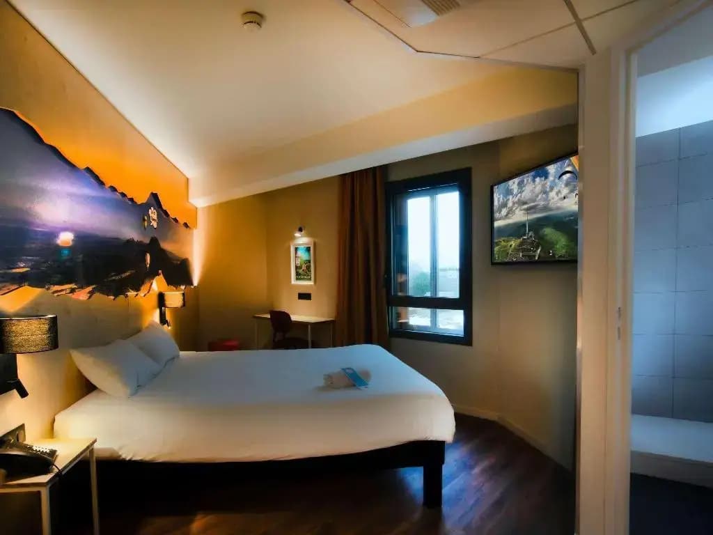 ibis Styles Clermont Ferrand Le Brezet Aeroport - Miniature 7
