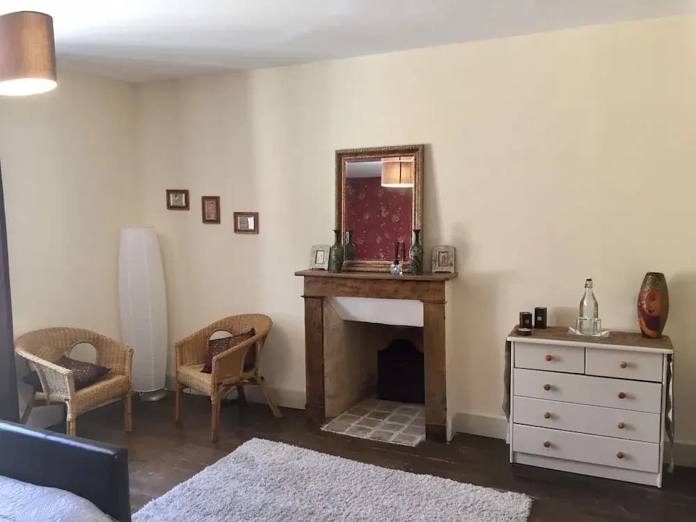 Chaillac Bed & Breakfast - Miniature 6