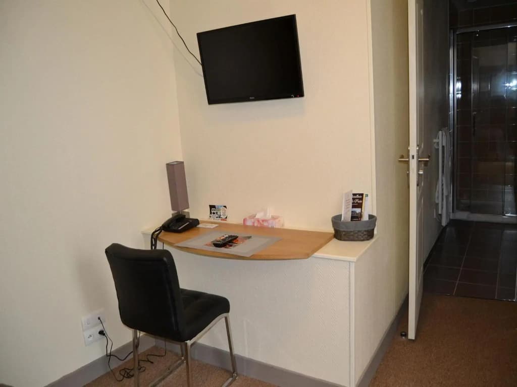 Hotel de La Poste - Photo 3