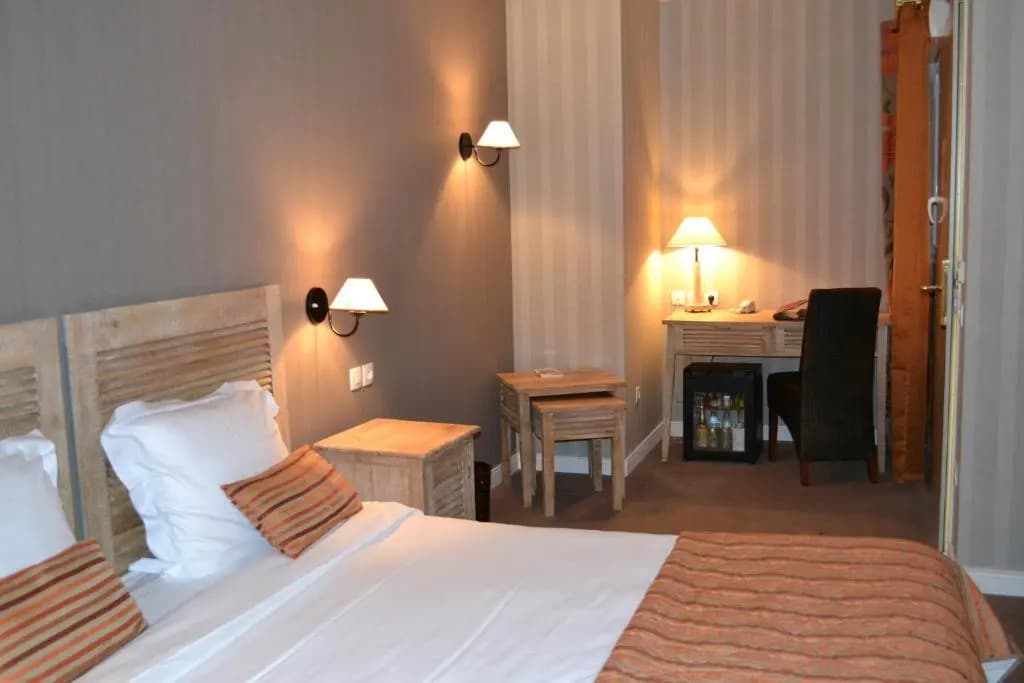 Hotel Almoria - Photo 3