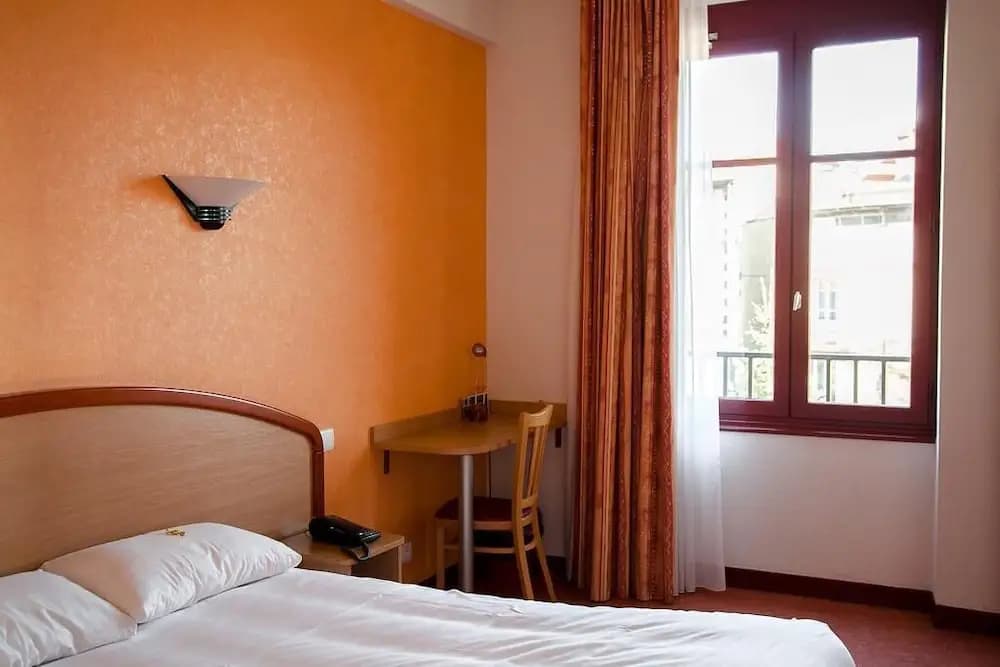 Hotel du Commerce - Photo 4