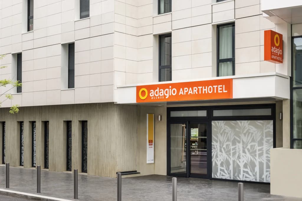 Aparthotel Adagio Access Colombes La Défense - Photo 1