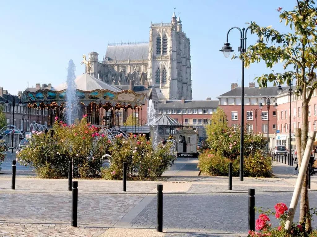 Hôtel Mercure Abbeville Centre - Porte de La Baie de Somme - Photo 1