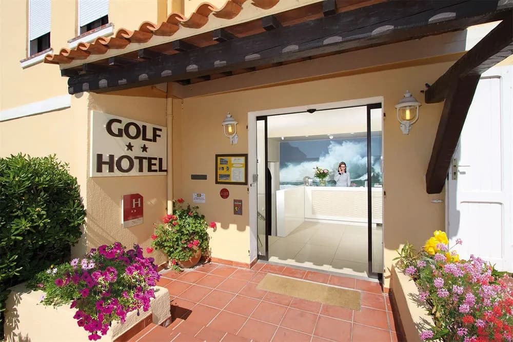 Golf Hôtel - Photo 1