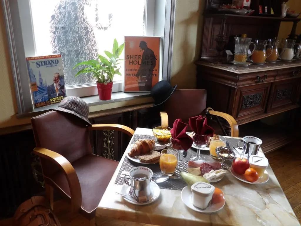 Detective Hotel - Miniature 8