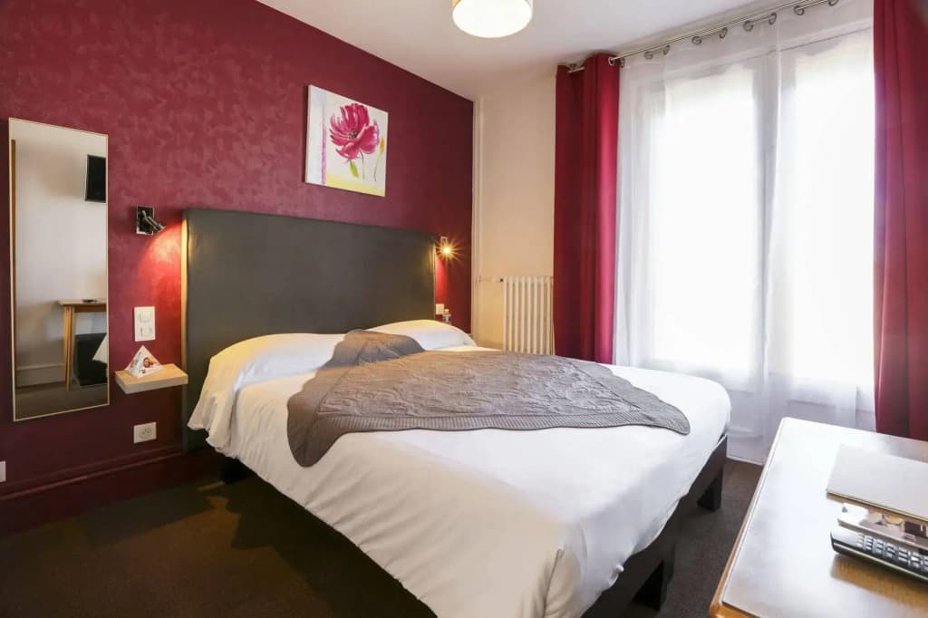 Brit Hotel Terminus - Photo 3
