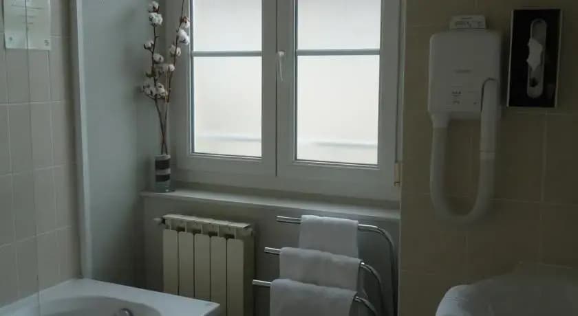 Hôtel de France - Miniature 8