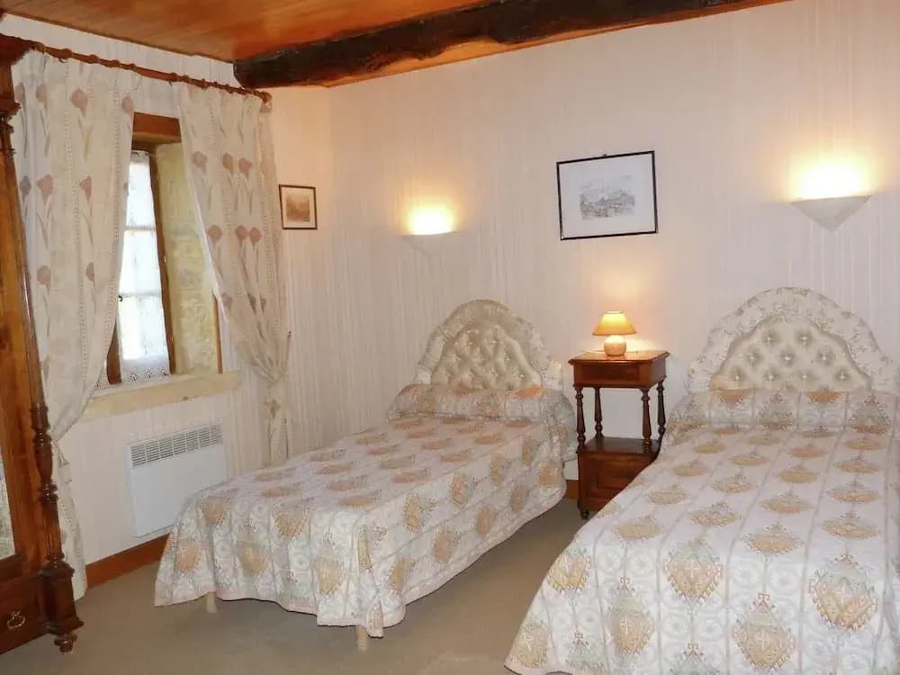 Chic Holiday Home in Siorac-en-perigord With - Photo 5