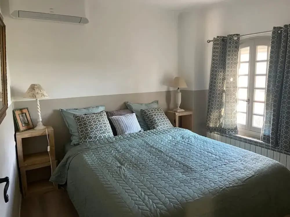Large Air-conditioned Villa in Arles - Photo 4