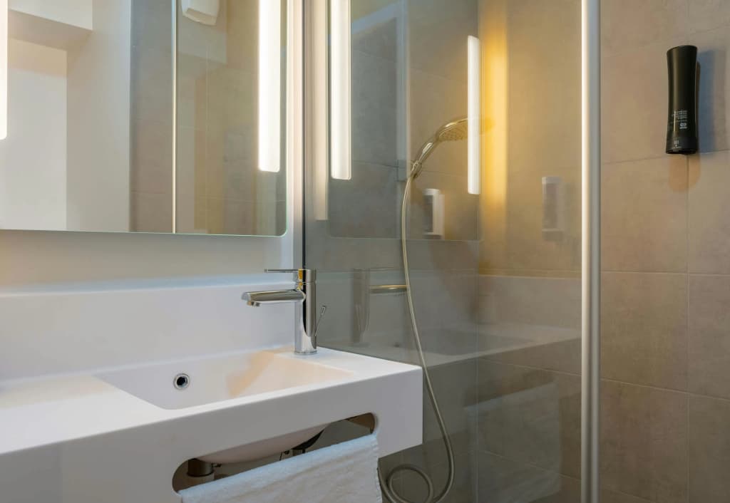 B&B Hotel Annecy Cran-Gevrier - Miniature 8