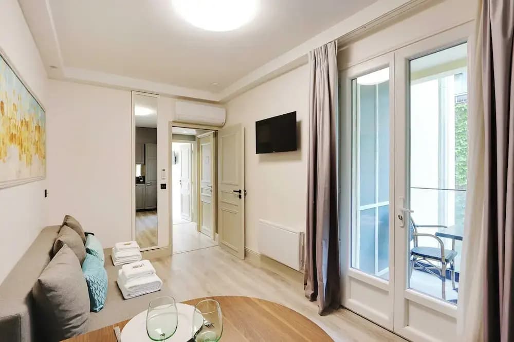 Cosy Apartment With Balcony - 2br/6p- La Roquette - Photo 5