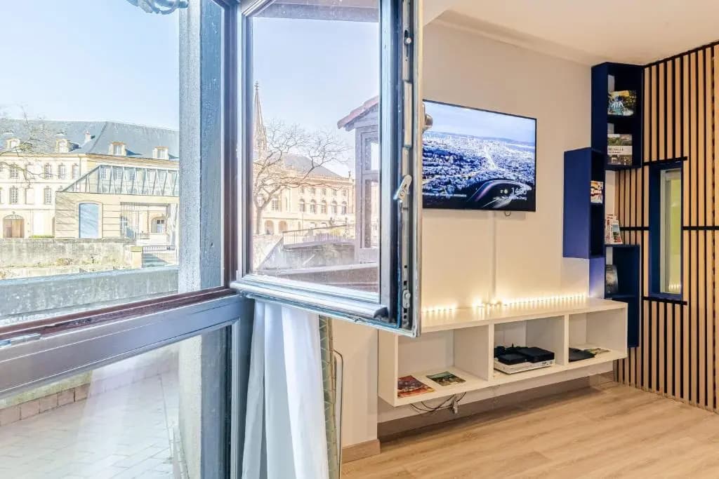 Suite "comme à Venise" vue sur Metz Opéra avec parking inclus - Miniature 7