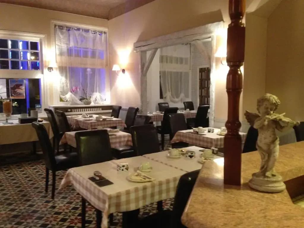Hotel De La Mer - Miniature 6