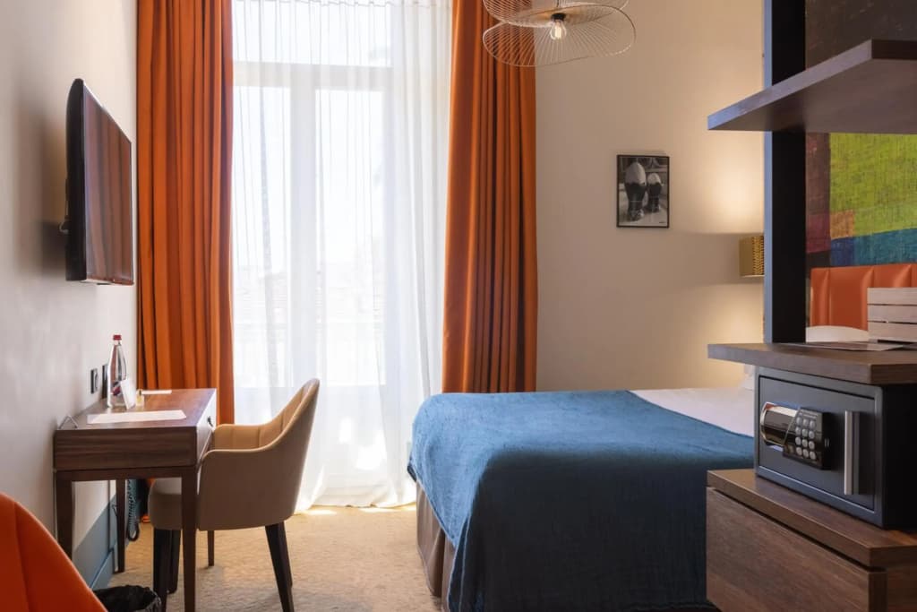 Hotel Verlaine - Photo 3