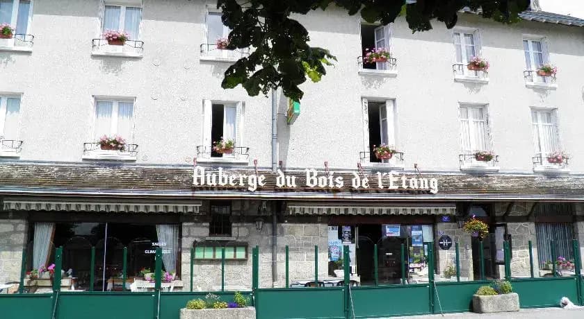 Auberge Bois de étang Motel les Tilleuls - Photo 2