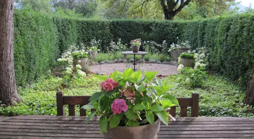Chateau La Roussille - Miniature 8